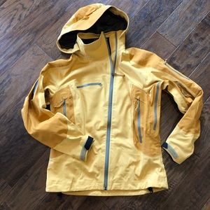 Women’s Arcteryx Jacket